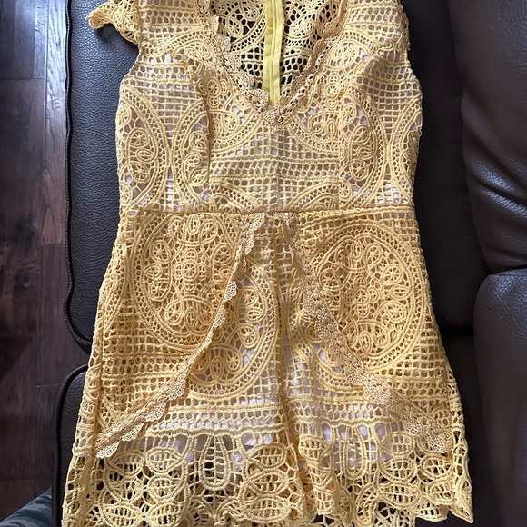 Women’s romper barely worn - Picture 2 of 3